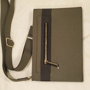 Rothy's dual zip crossbody in sage green